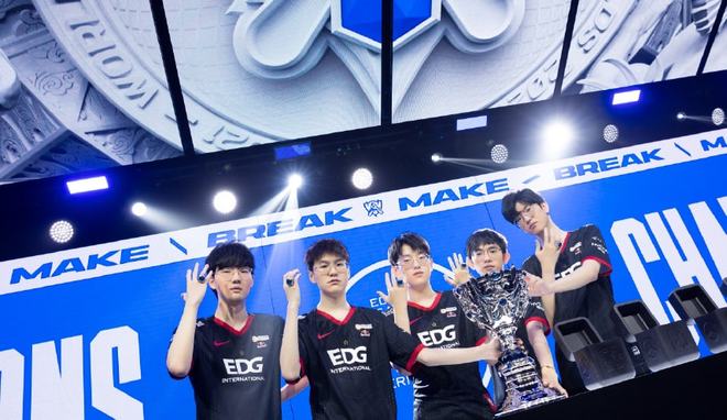 剧情层面 剧情层面